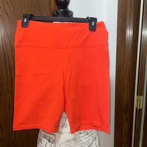 Womens new Lou & Grey orange biking shorts size medium